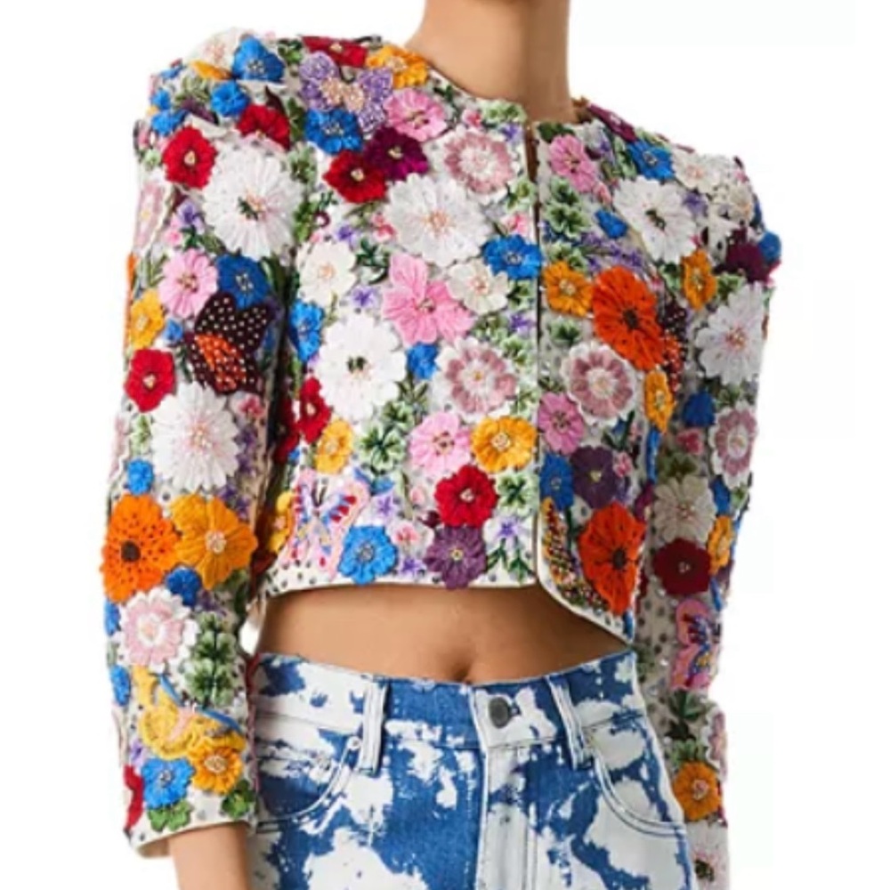 Alice + Olivia
LORNA CROPPED FLORAL APPLIQUE JACKET